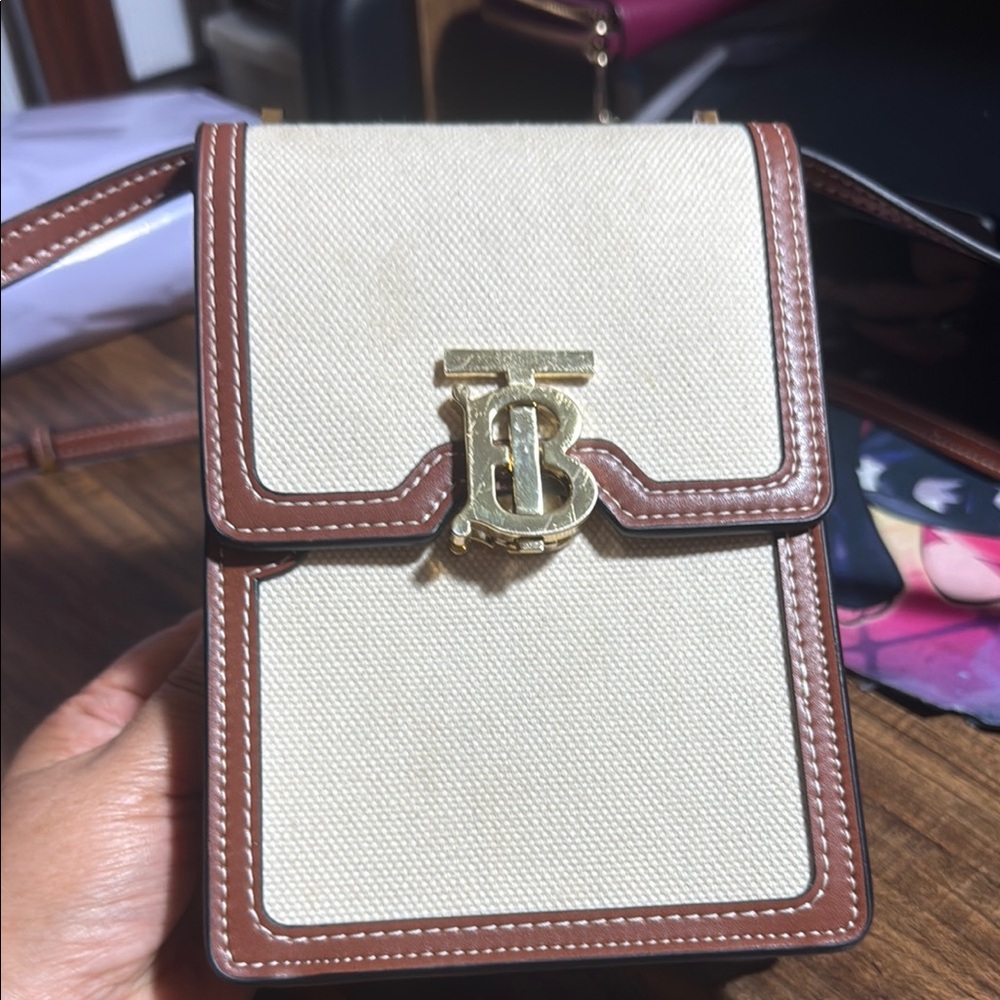 Burberry Tan and Cream Crossbody Bag with Flap Closure - Picture 2 of 9